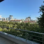 Bejart 8 Apartament *